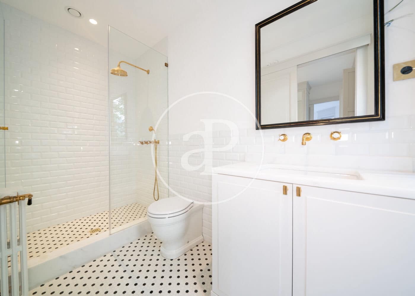 Leilighet til salgs i Madrid by - € 1 600 000 (Ref: 9908050)