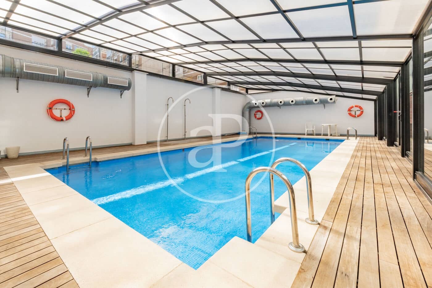 1 sovrum Lägenhet till salu i Madrid stad med pool - 645 000 € (Ref: 9908051)