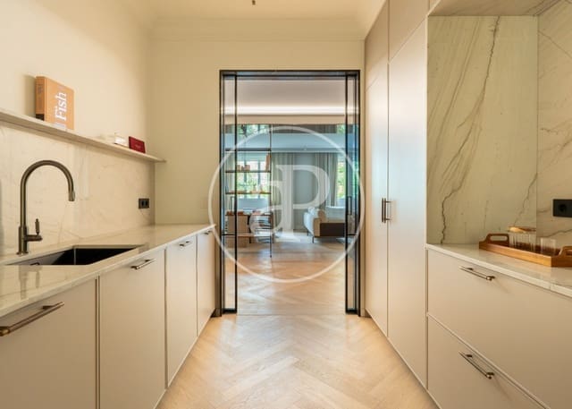 3 soverom Leilighet til salgs i Jerónimos, Madrid by - € 3 200 000 (Ref: 9911074)
