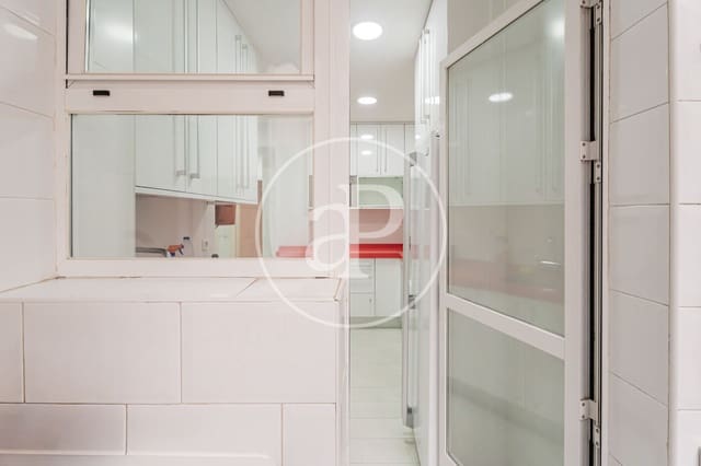 4 soverom Leilighet til leie i Cuatro Caminos, Madrid by med garasje - € 3 500 (Ref: 9911076)