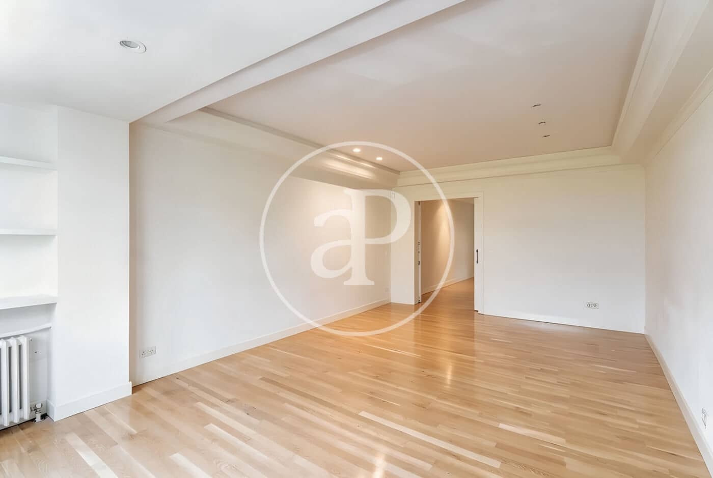 4 quarto Apartamento para arrendar em Madrid cidade com garagem - 3 300 € (Ref: 9911076)
