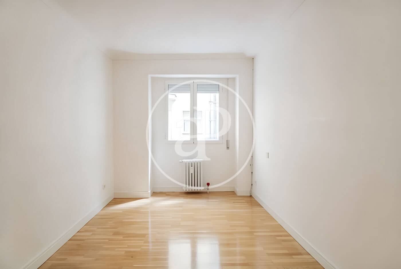 4 quarto Apartamento para arrendar em Madrid cidade com garagem - 3 300 € (Ref: 9911076)
