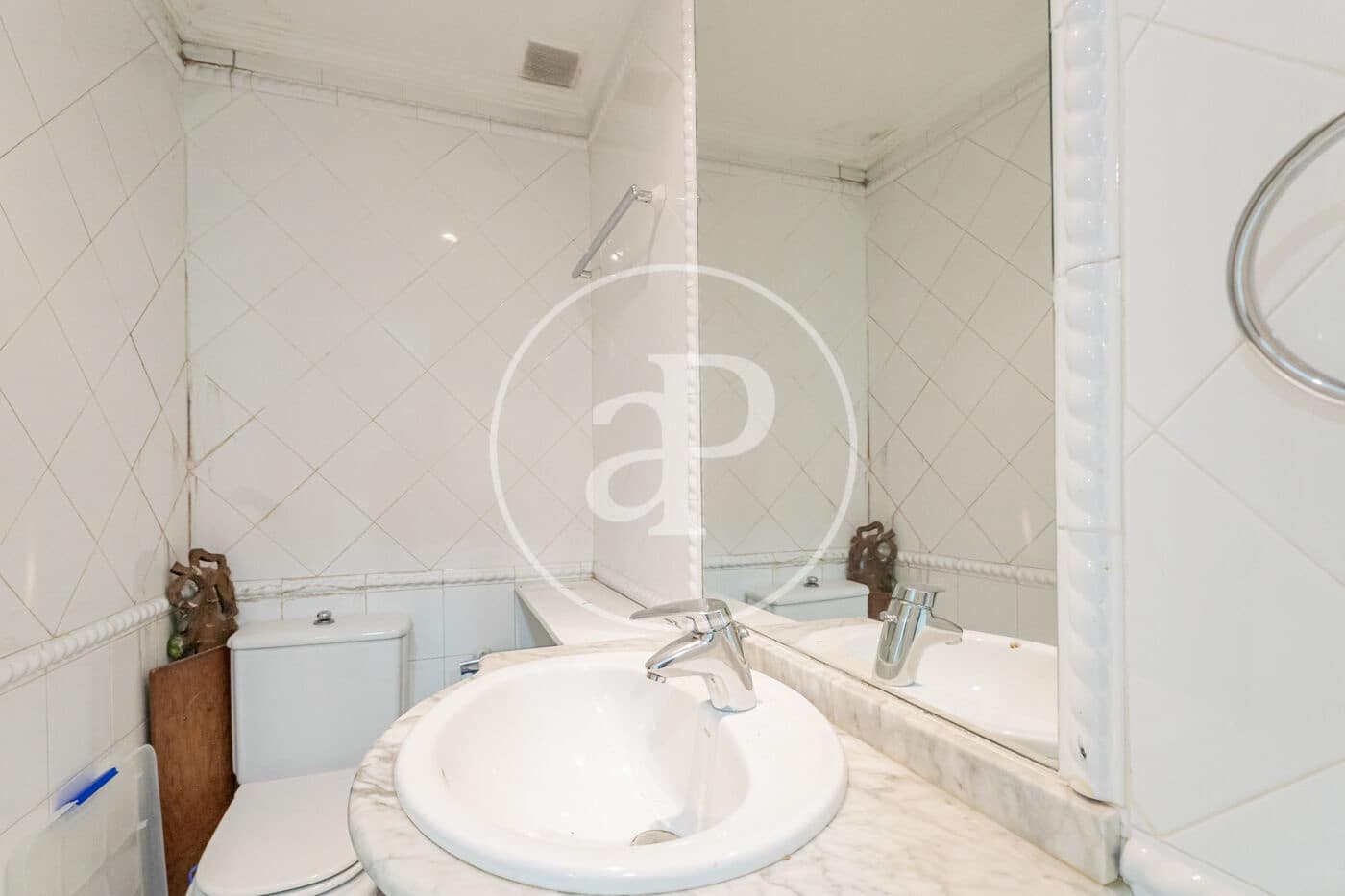 4 quarto Apartamento para arrendar em Madrid cidade com garagem - 3 300 € (Ref: 9911076)