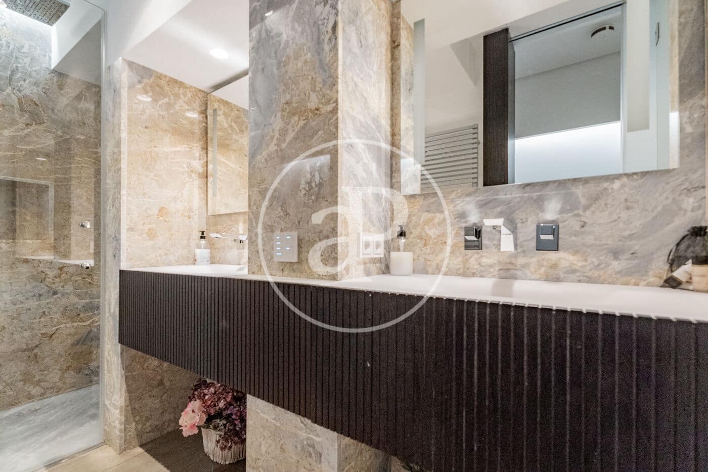 2 soverom Leilighet til salgs i Madrid by med svømmebasseng - € 2 800 000 (Ref: 9911078)