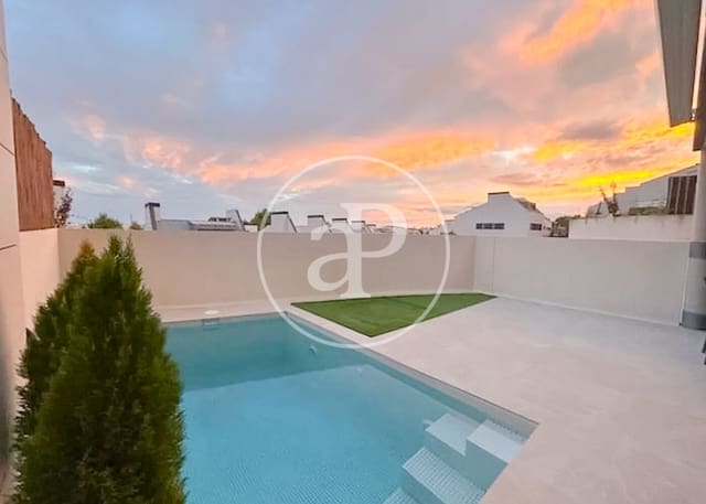 5 Zimmer Villa zu verkaufen in La Moraleja, Alcobendas mit Pool - 2.400.000 € (Ref: 9911079)