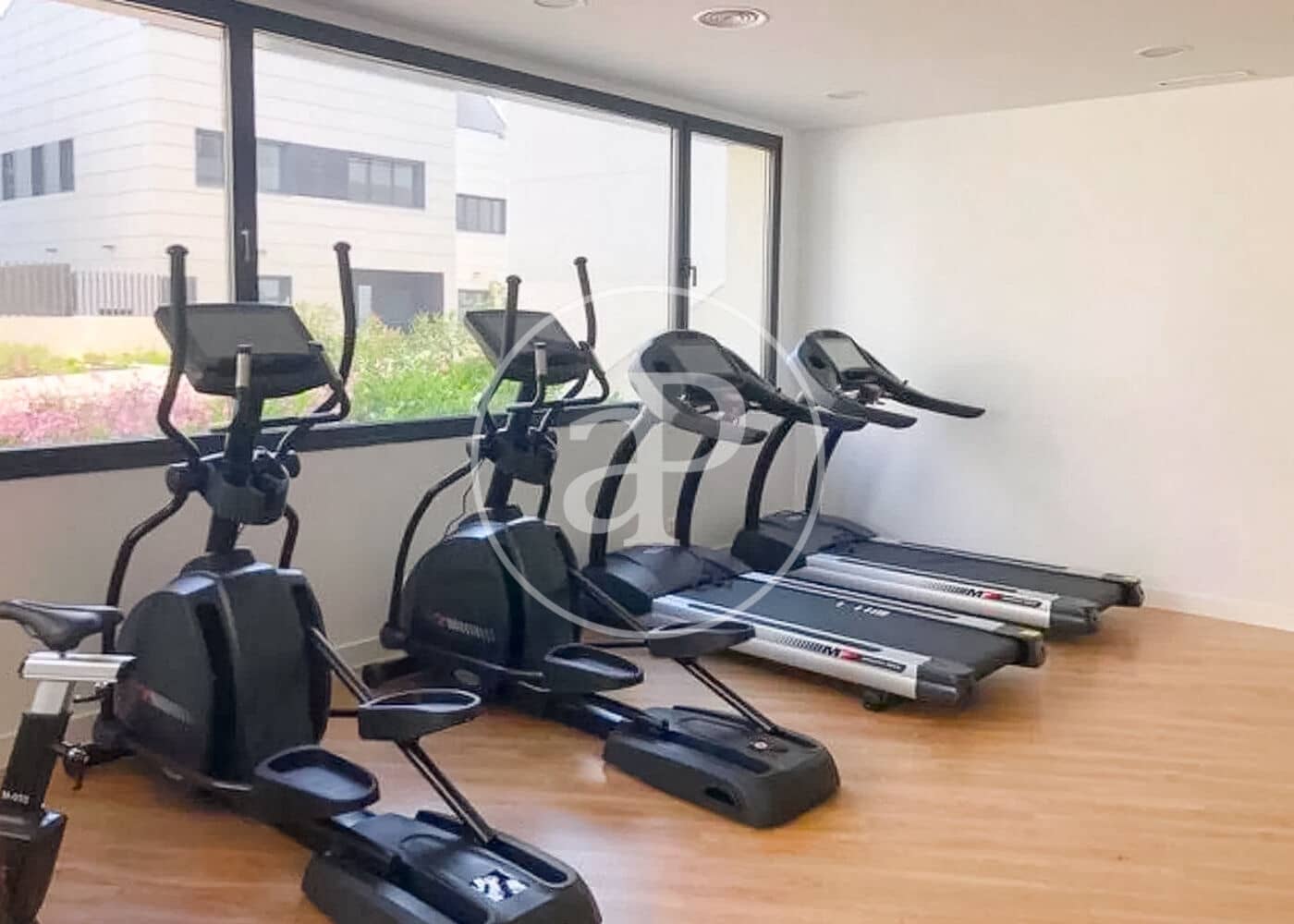 5 sypialnia Willa na sprzedaż w La Moraleja z basenem - 2 400 000 € (Ref: 9911079)