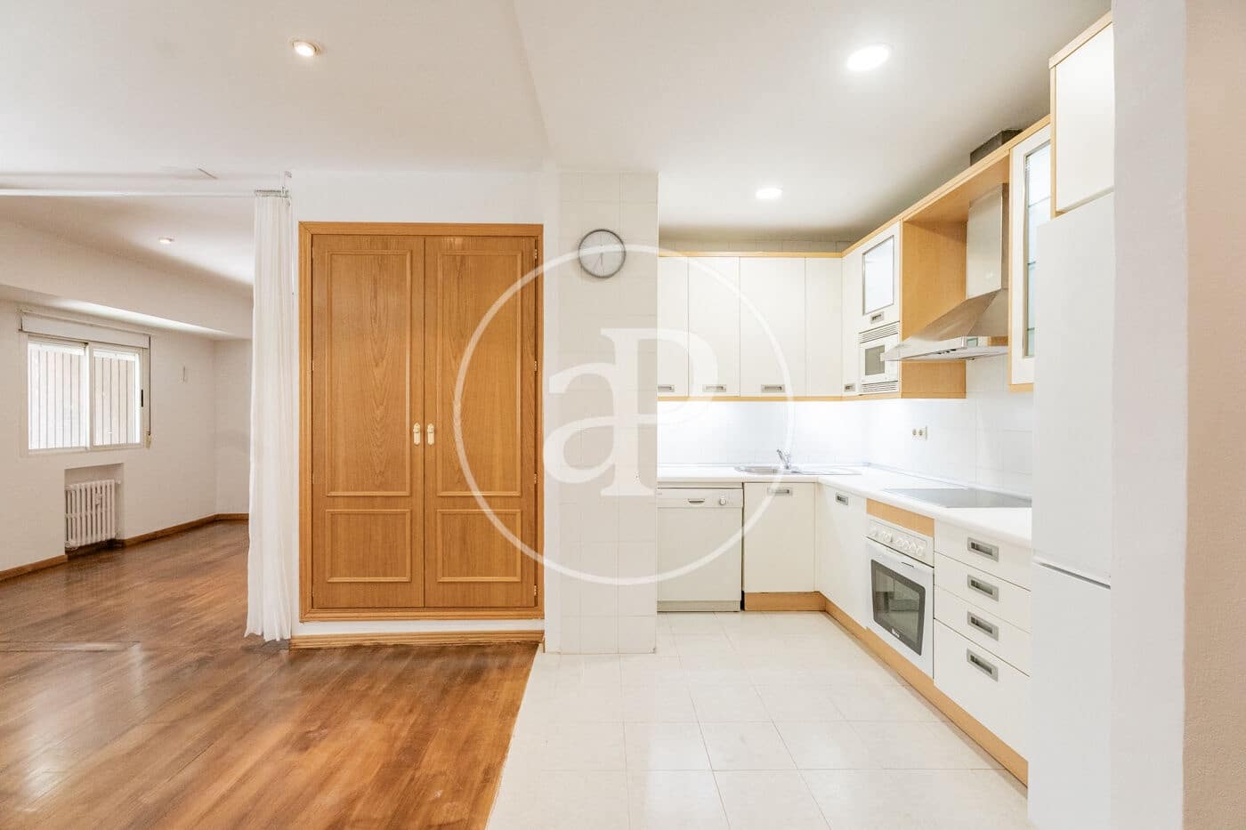 1 soveværelse Lejlighed til leje i Madrid by med swimmingpool - € 2.000 (Ref: 9911080)