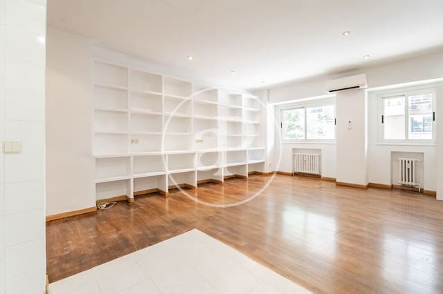 1 soveværelse Lejlighed til leje i Nueva España, Madrid by med swimmingpool - € 2.000 (Ref: 9911080)