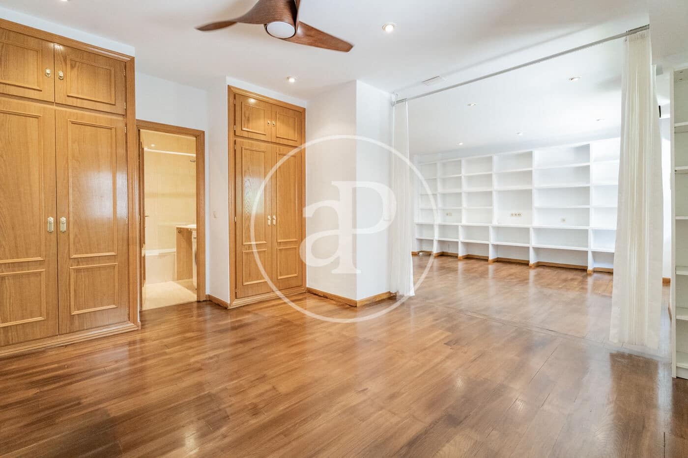 1 soveværelse Lejlighed til leje i Madrid by med swimmingpool - € 2.000 (Ref: 9911080)
