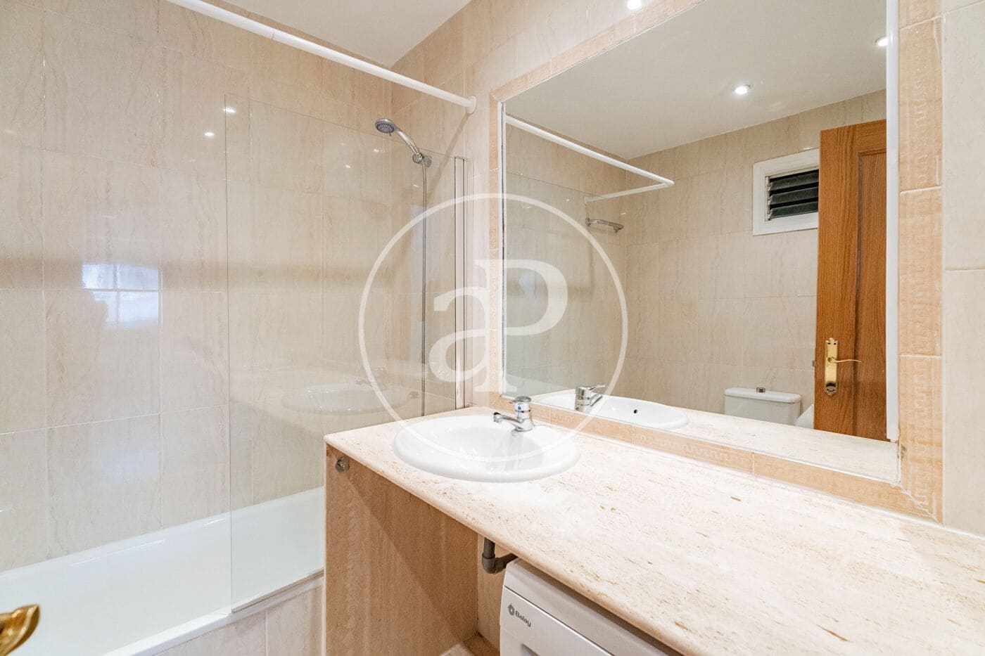 1 soveværelse Lejlighed til leje i Madrid by med swimmingpool - € 2.000 (Ref: 9911080)