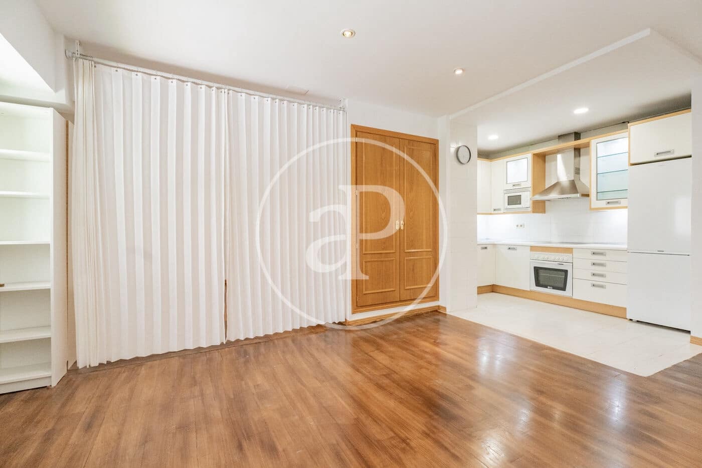 1 soveværelse Lejlighed til leje i Madrid by med swimmingpool - € 2.000 (Ref: 9911080)