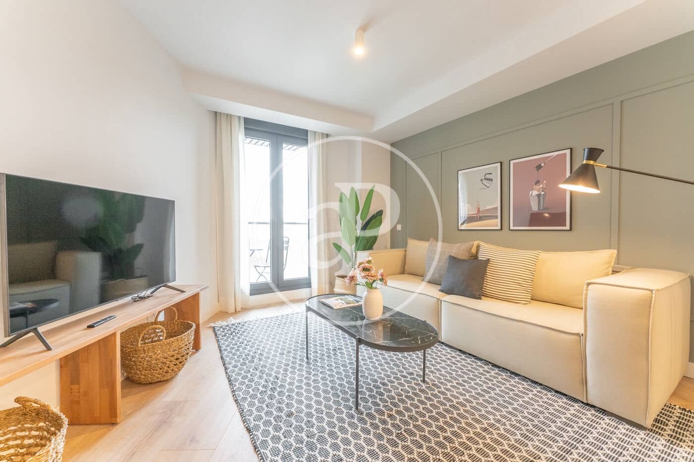 1 slaapkamer Appartement te huur in Madrid stad met zwembad garage - € 1.700 (Ref: 9911082)
