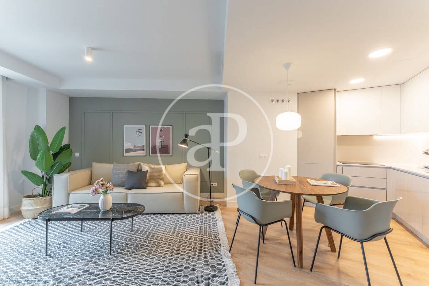 1 slaapkamer Appartement te huur in Madrid stad met zwembad garage - € 1.700 (Ref: 9911082)