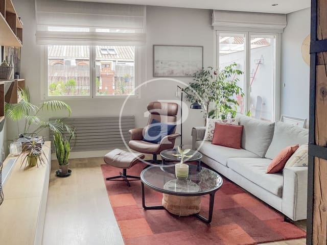 Penthouse de 1 chambre à louer à Universidad, Madrid ville - 2 190 € (Ref: 9913184)