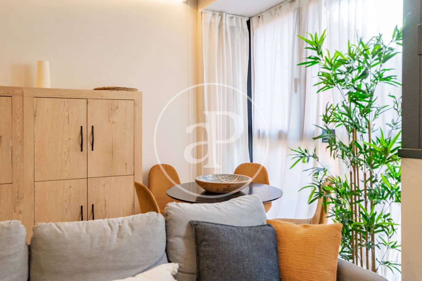 1 sovrum Lägenhet att hyra i Madrid stad med pool - 2 490 € (Ref: 9913186)