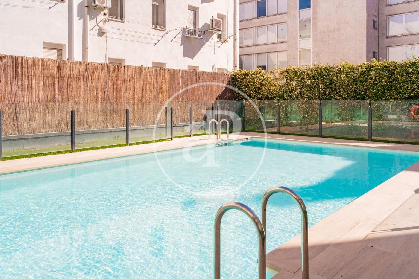 1 sovrum Lägenhet att hyra i Madrid stad med pool - 2 490 € (Ref: 9913186)