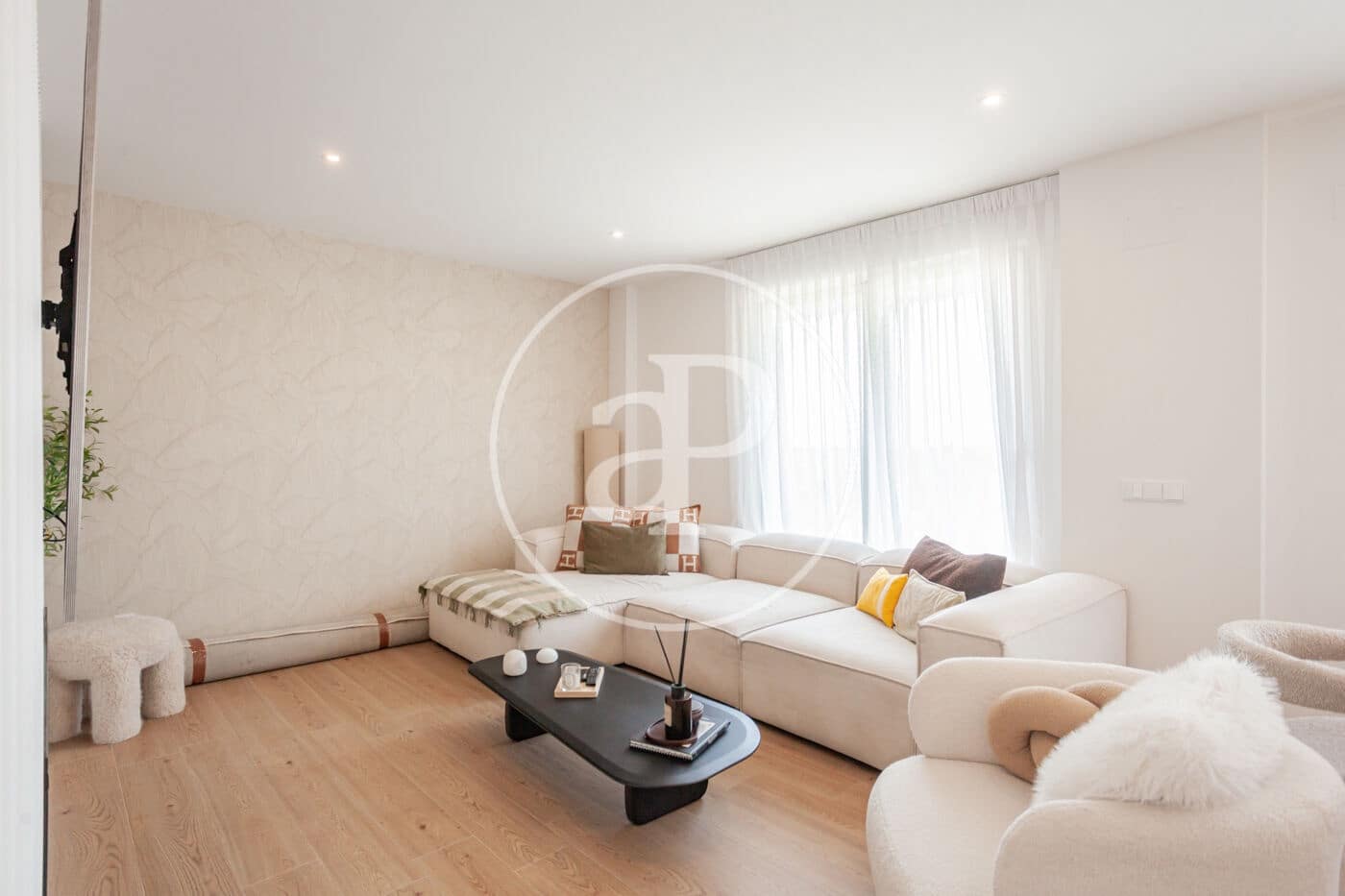 3 Zimmer Apartment zu verkaufen in Boadilla del Monte mit Pool - 999.000 € (Ref: 9913187)