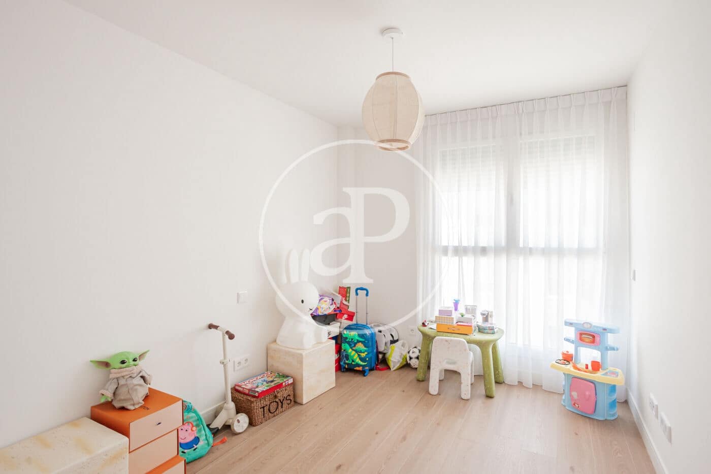 3 Zimmer Apartment zu verkaufen in Boadilla del Monte mit Pool - 999.000 € (Ref: 9913187)