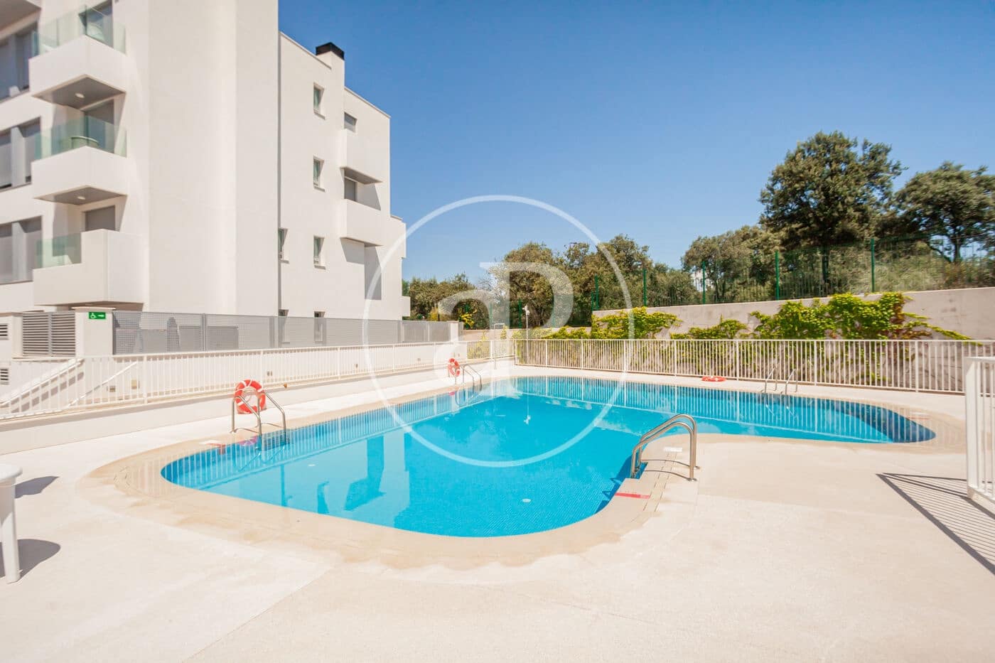 3 Zimmer Apartment zu verkaufen in Boadilla del Monte mit Pool - 999.000 € (Ref: 9913187)