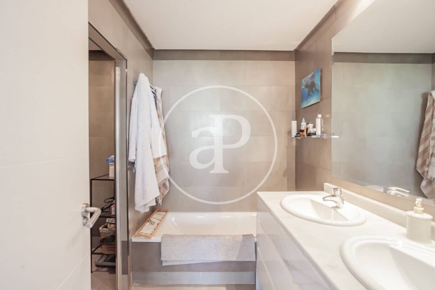 5 quarto Moradia para venda em Madrid cidade com piscina - 1 790 000 € (Ref: 9913188)