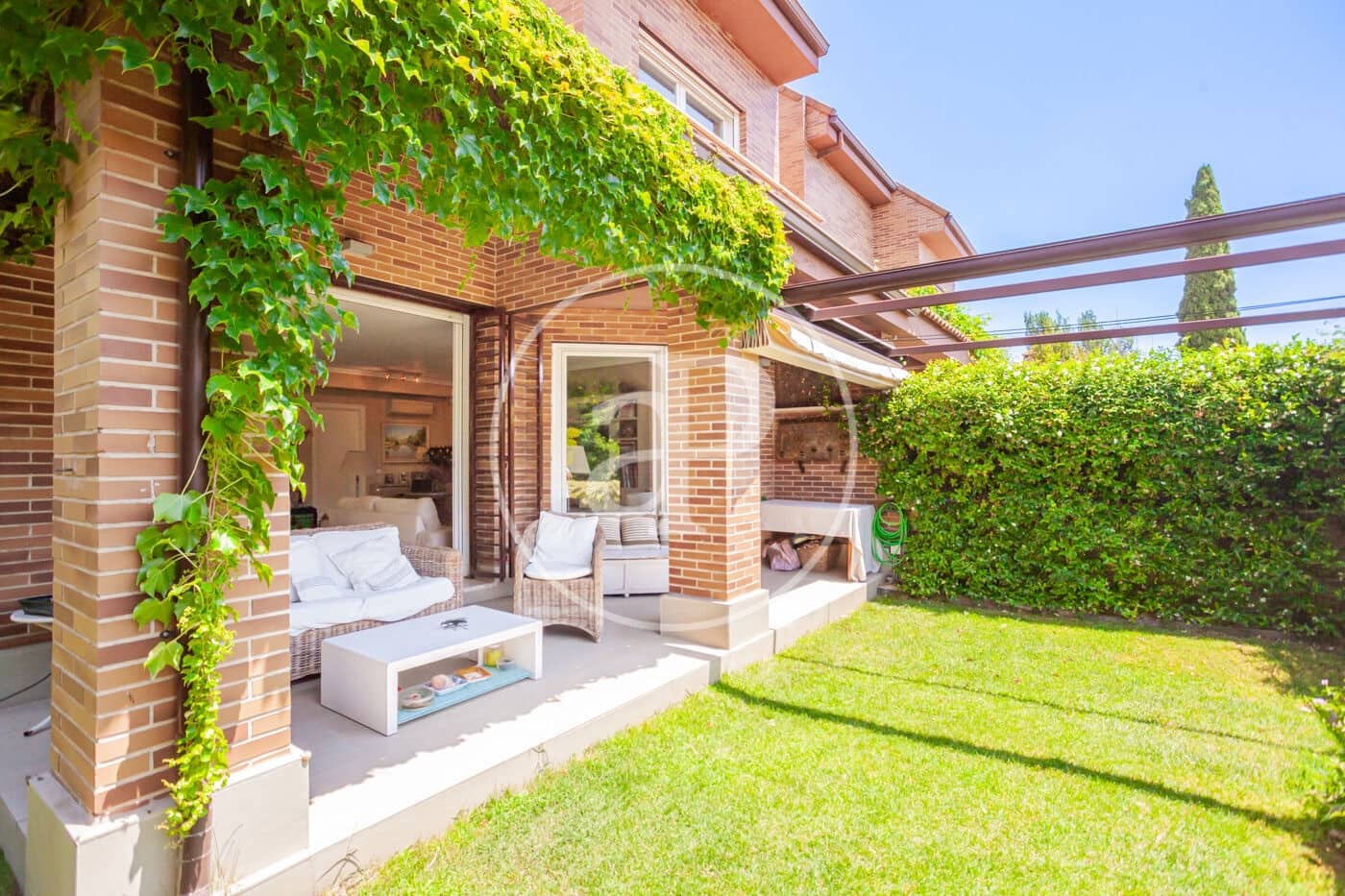 5 quarto Moradia para venda em Madrid cidade com piscina - 1 790 000 € (Ref: 9913188)