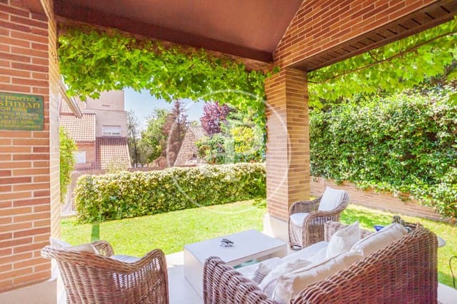 5 quarto Moradia para venda em Aravaca, Madrid cidade com piscina - 1 790 000 € (Ref: 9913188)