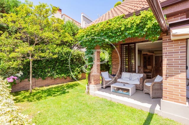 5 quarto Moradia para venda em Aravaca, Madrid cidade com piscina - 1 790 000 € (Ref: 9913188)