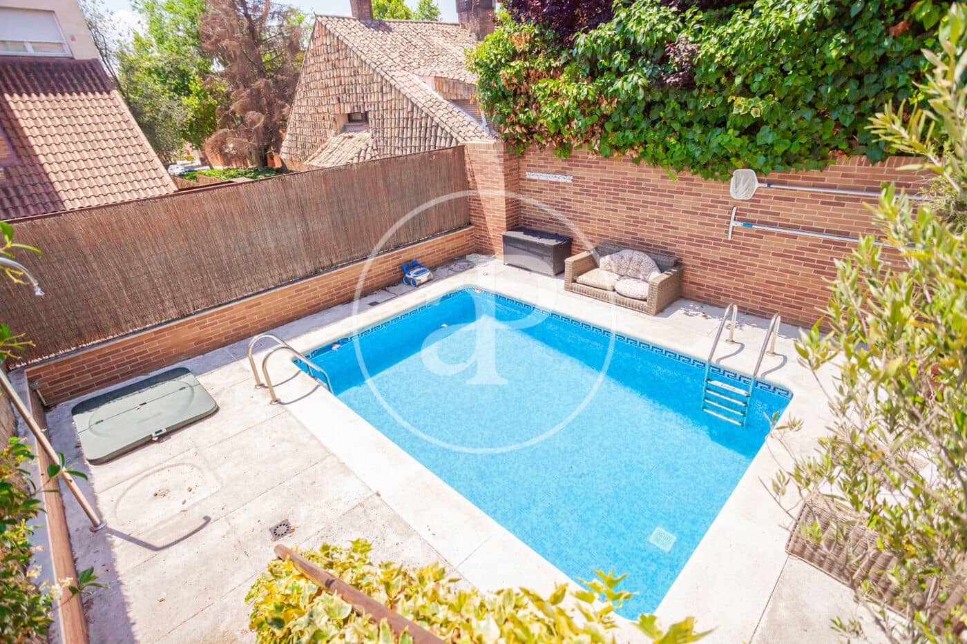 5 quarto Moradia para venda em Madrid cidade com piscina - 1 790 000 € (Ref: 9913188)