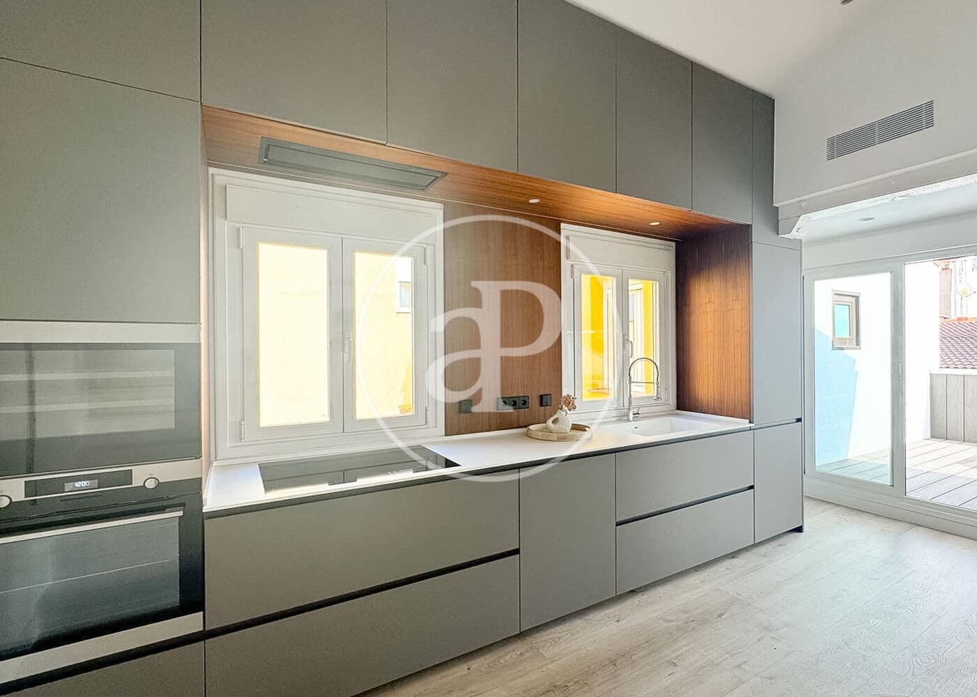 2 slaapkamer Appartement te koop in Madrid stad - € 1.095.000 (Ref: 9913189)