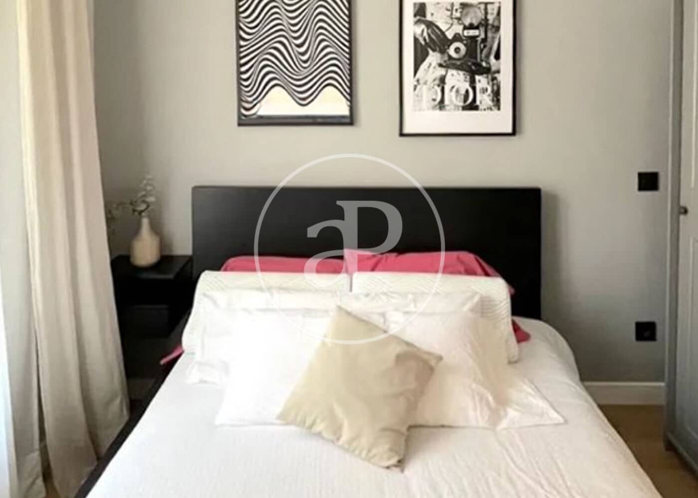 3 soverom Leilighet til leie i Madrid by - € 3 400 (Ref: 9915837)