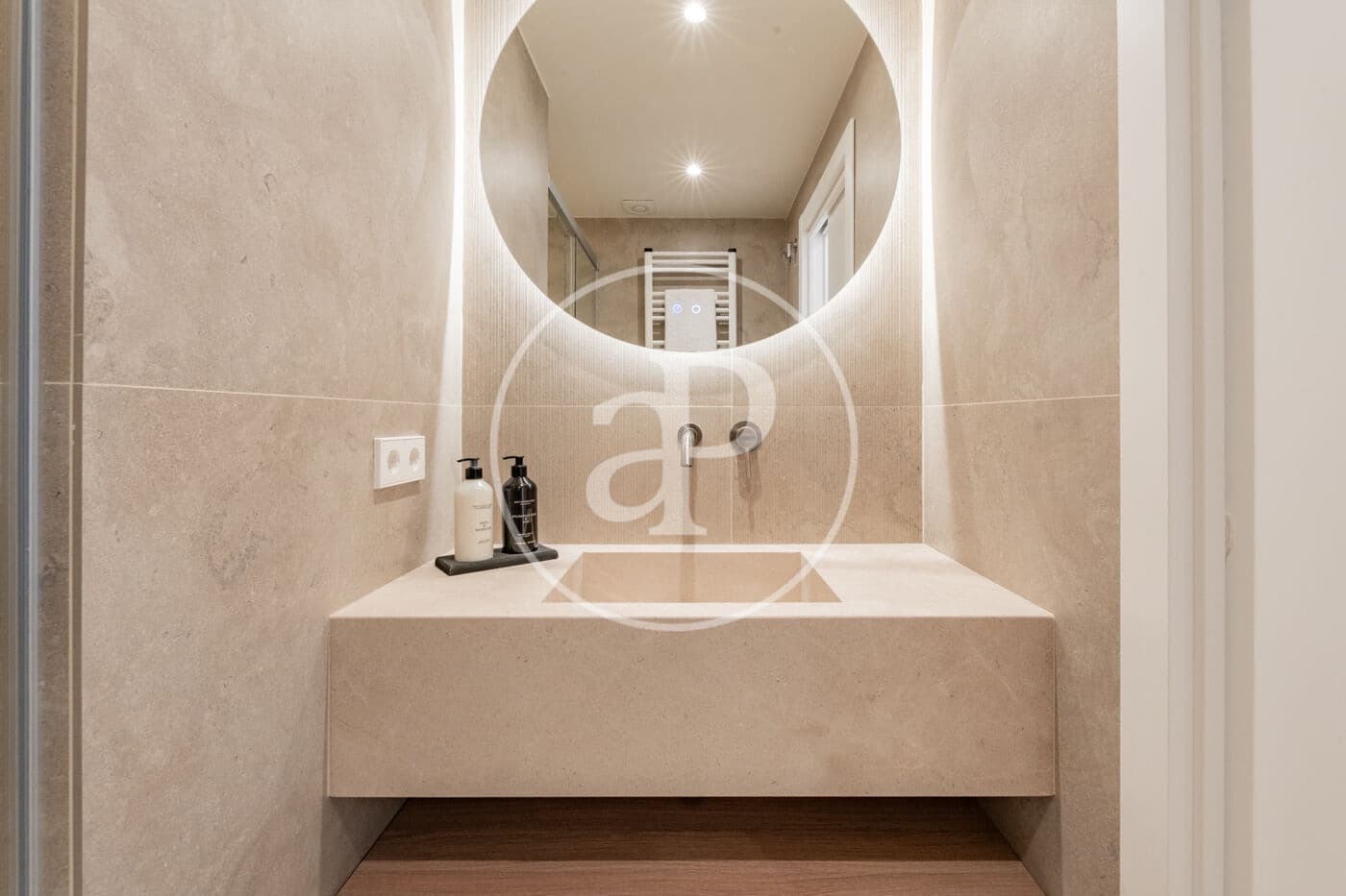 3 bedroom Apartment for sale in Madrid city - € 986,000 (Ref: 9915838)