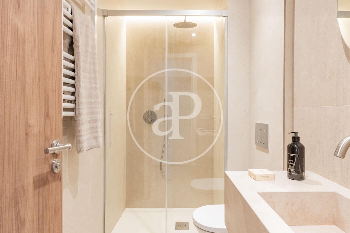 3 bedroom Apartment for sale in Madrid city - € 986,000 (Ref: 9915838)