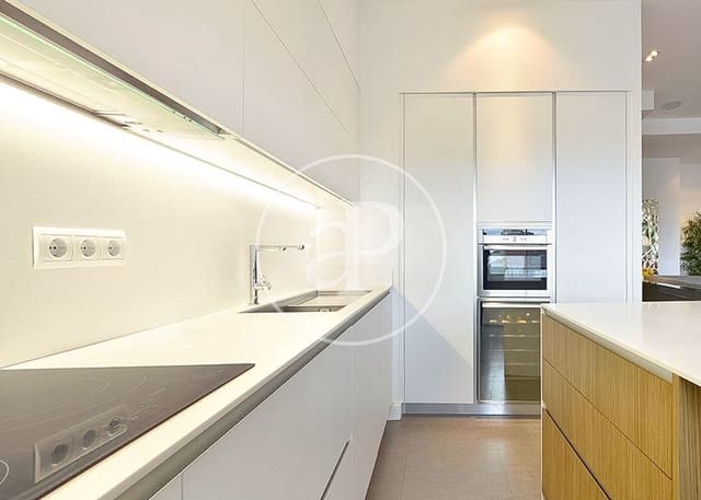2 sovrum Lägenhet att hyra i Cuatro Caminos, Madrid stad - 2 950 € (Ref: 9915840)