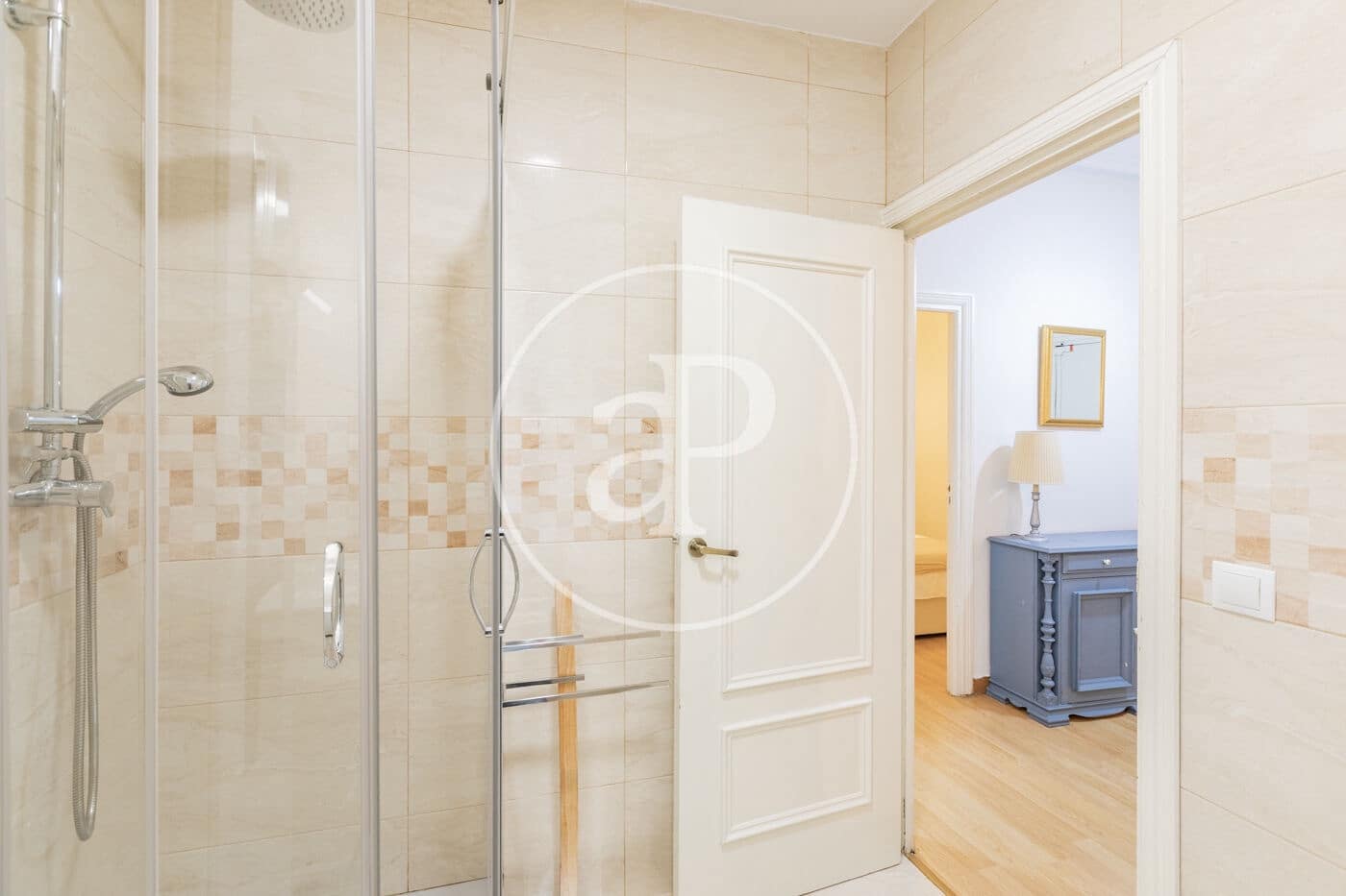 Appartement de 2 chambres à louer à Madrid ville - 1 650 € (Ref: 9915841)