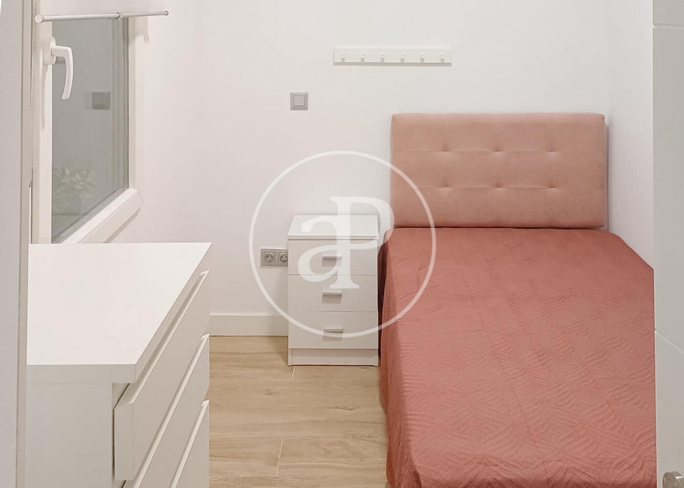 Appartement de 2 chambres à louer à Madrid ville - 1 700 € (Ref: 9915842)