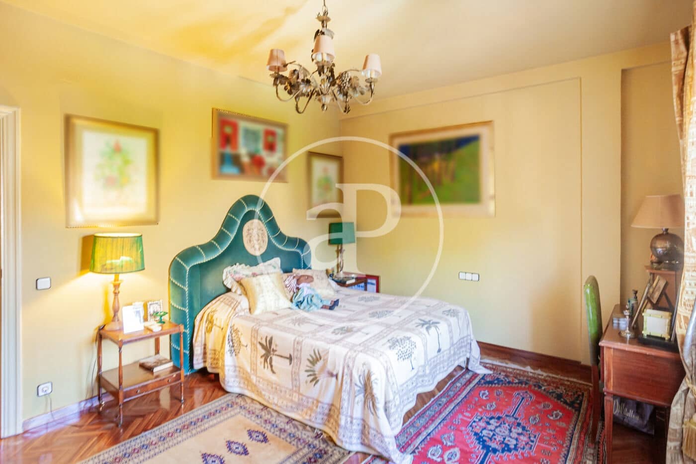 4 bedroom Villa for sale in Madrid city - € 1,440,000 (Ref: 9915843)
