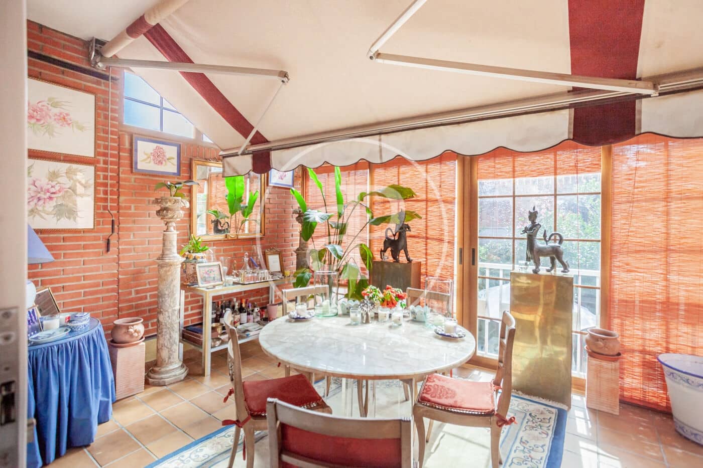 4 bedroom Villa for sale in Madrid city - € 1,440,000 (Ref: 9915843)