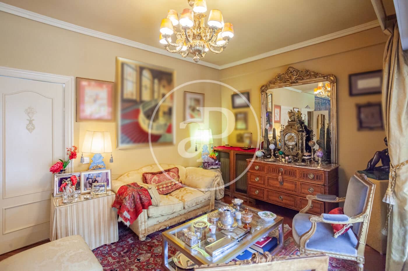 4 bedroom Villa for sale in Madrid city - € 1,440,000 (Ref: 9915843)