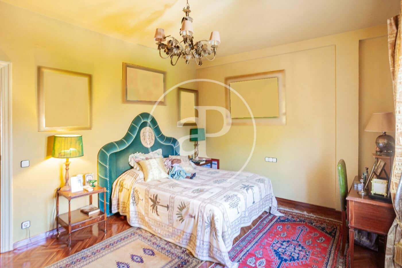 4 bedroom Villa for sale in Madrid city - € 1,440,000 (Ref: 9915843)