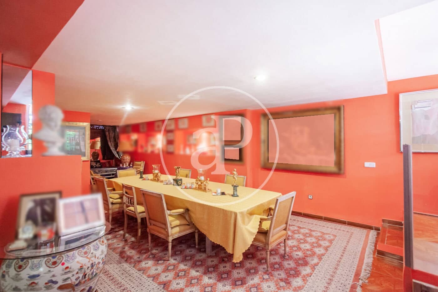 4 bedroom Villa for sale in Madrid city - € 1,440,000 (Ref: 9915843)