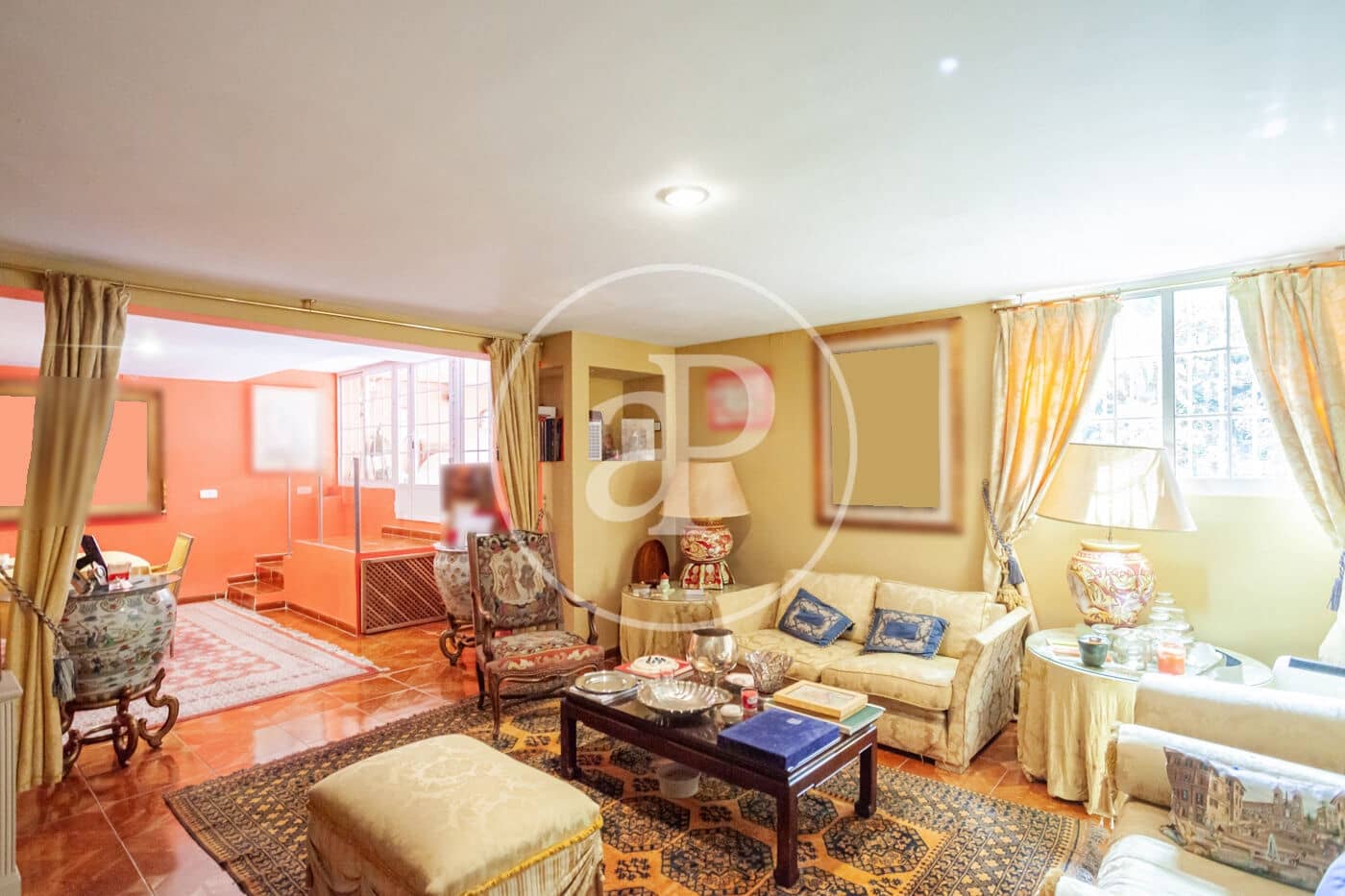 4 bedroom Villa for sale in Madrid city - € 1,440,000 (Ref: 9915843)