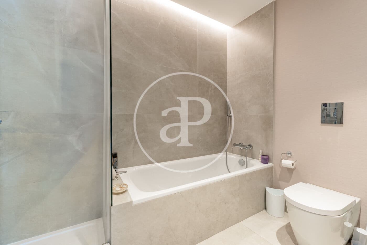 4 quarto Apartamento para venda em La Moraleja com piscina - 1 450 000 € (Ref: 9915844)