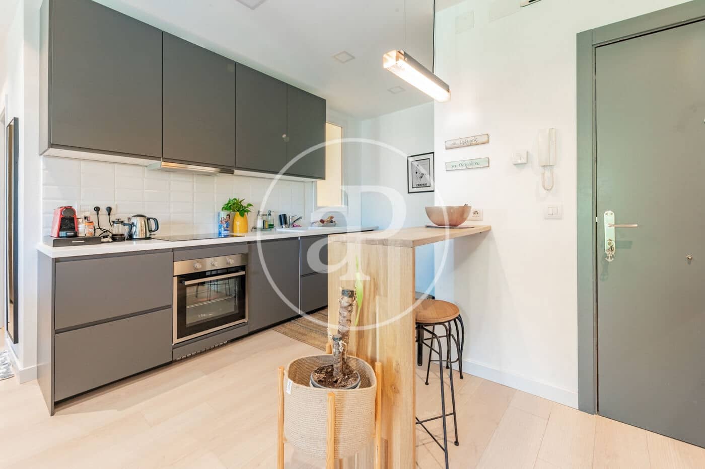 2 quarto Apartamento para arrendar em Madrid cidade - 2 100 € (Ref: 9915845)