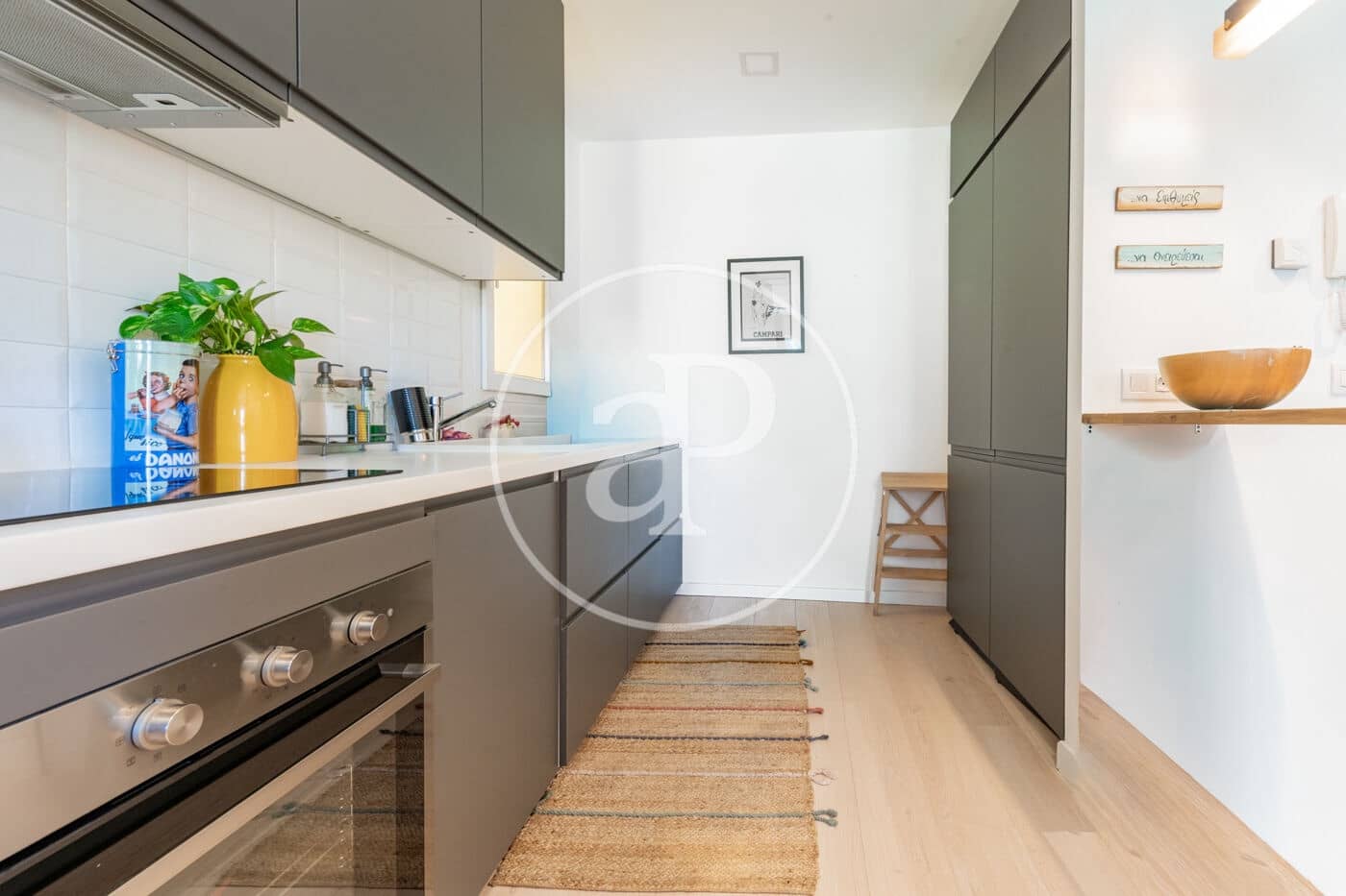 2 quarto Apartamento para arrendar em Madrid cidade - 2 100 € (Ref: 9915845)