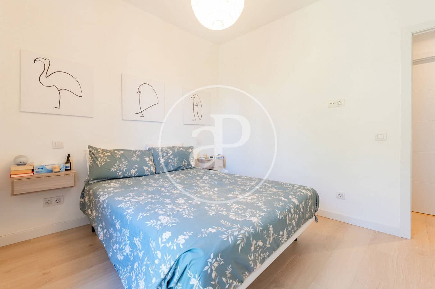 2 quarto Apartamento para arrendar em Madrid cidade - 2 100 € (Ref: 9915845)