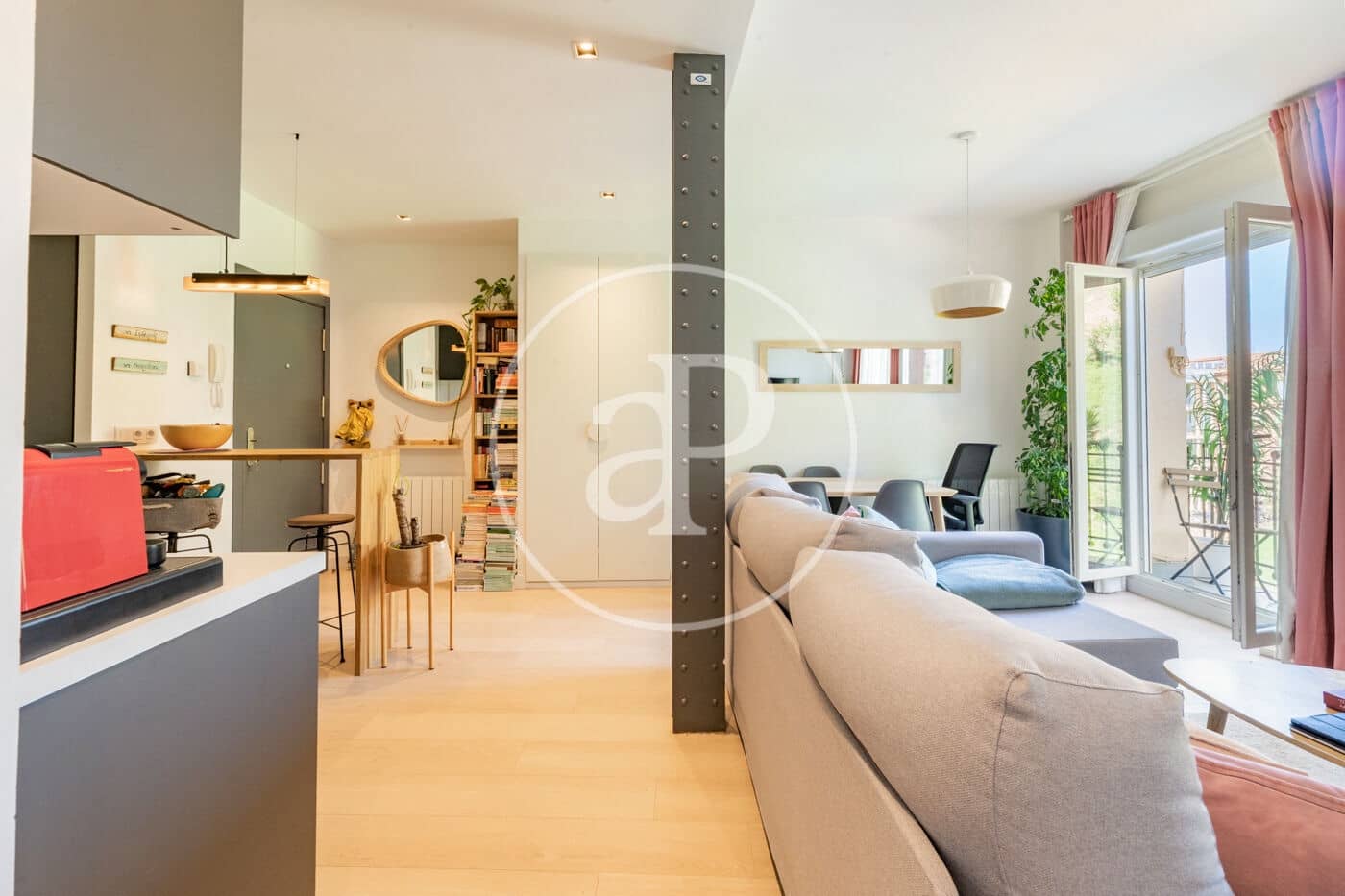 2 quarto Apartamento para arrendar em Madrid cidade - 2 100 € (Ref: 9915845)