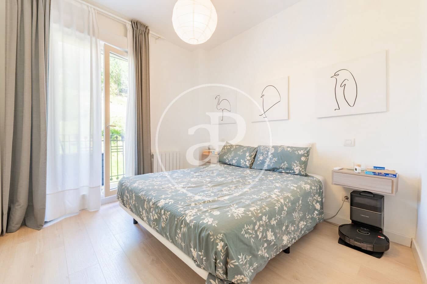 2 quarto Apartamento para arrendar em Madrid cidade - 2 100 € (Ref: 9915845)