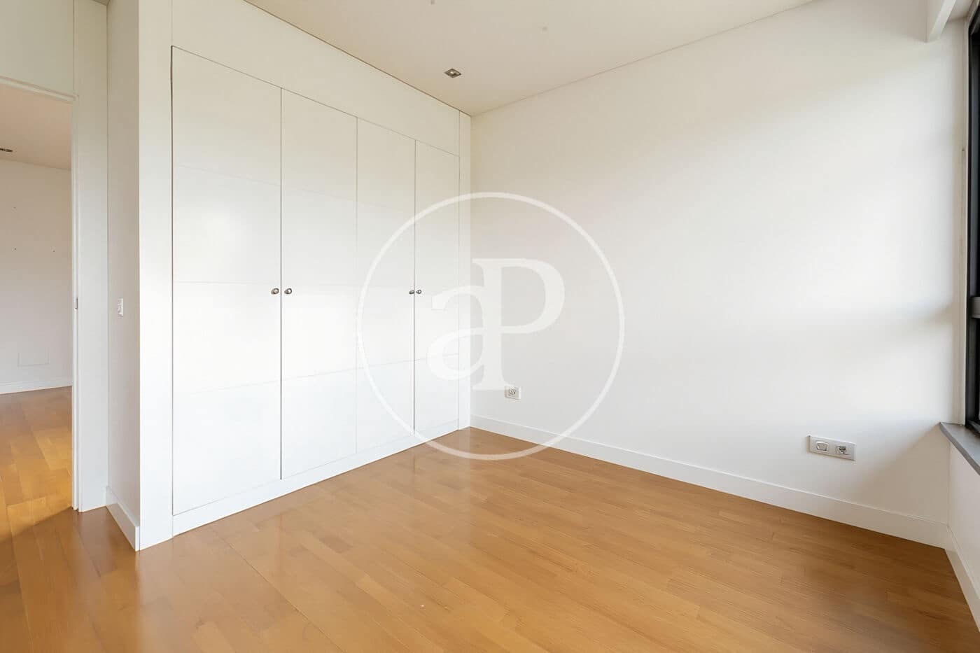 2 Zimmer Apartment zu vermieten in Madrid Stadt mit Pool Garage - 1.700 € (Ref: 9915846)