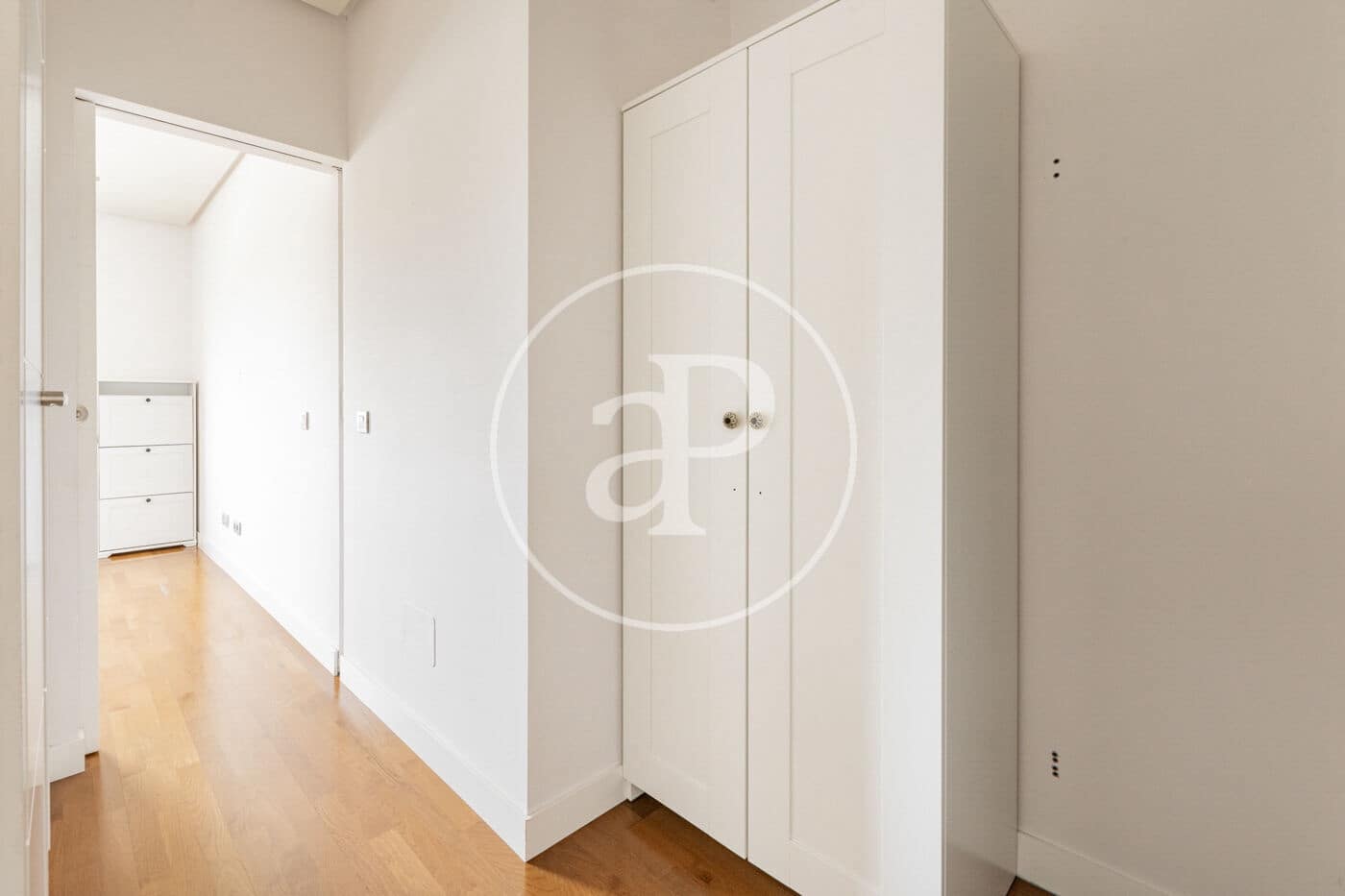 2 Zimmer Apartment zu vermieten in Madrid Stadt mit Pool Garage - 1.700 € (Ref: 9915846)