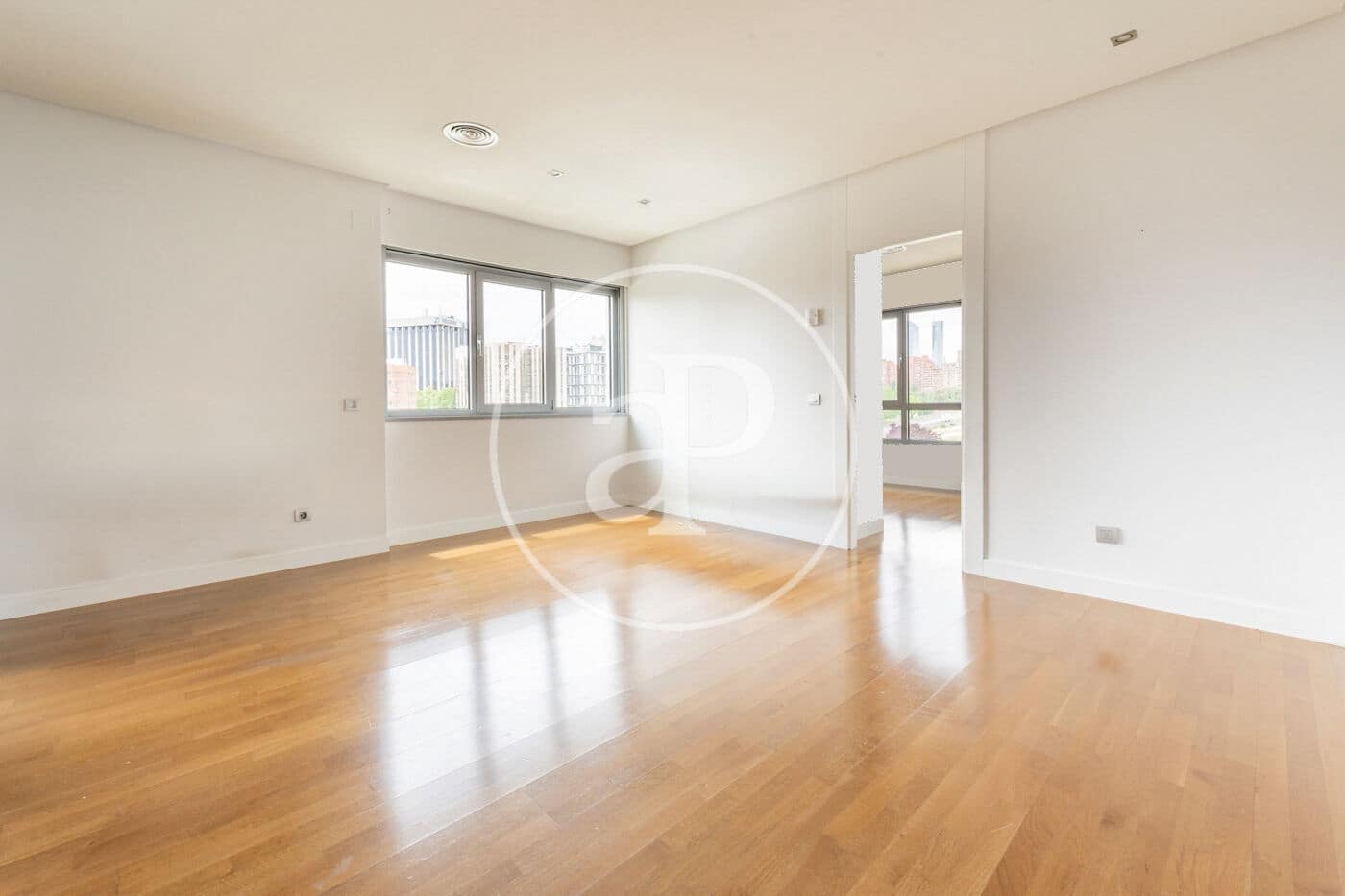 2 Zimmer Apartment zu vermieten in Madrid Stadt mit Pool Garage - 1.700 € (Ref: 9915846)